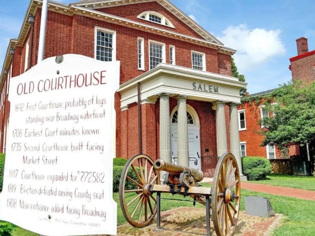 salemoldcourthousecoverphotobymikedixon